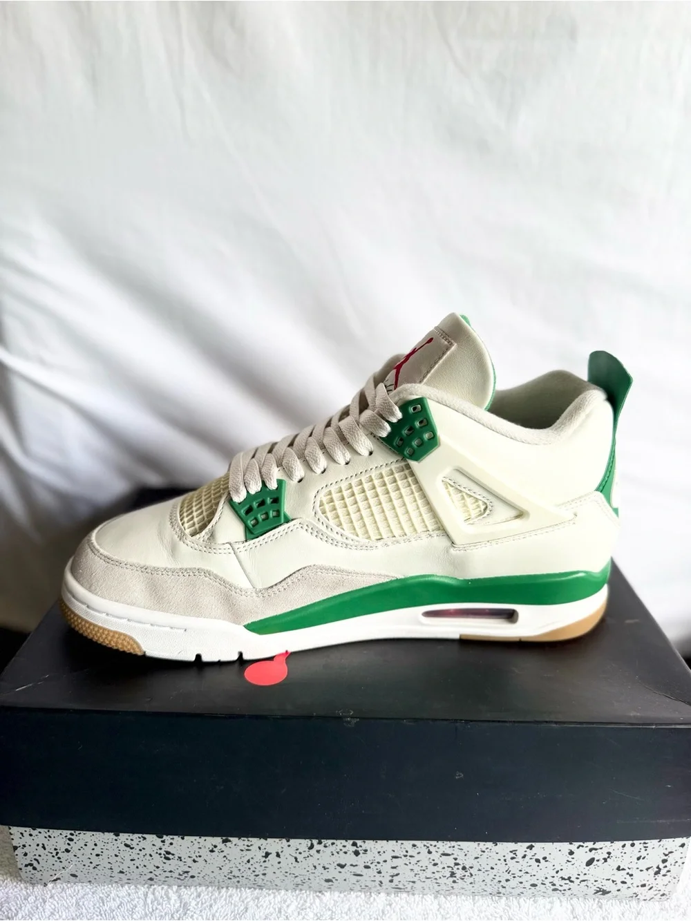 AUTHENTIC Jordan 4 Retro SB Pine Green size 10 DR5415-103 2022 VNDS